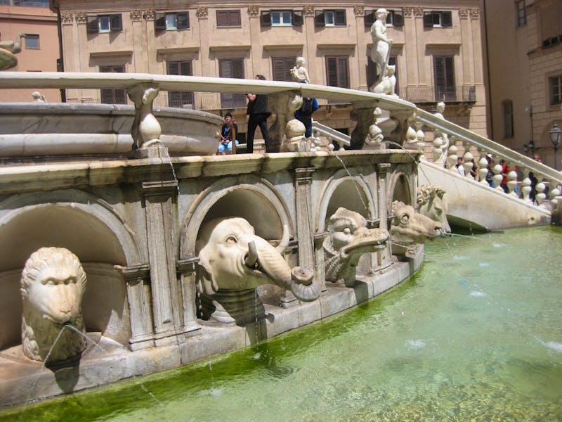 Palermo - die Wasserspeier an der Fontana Pretoria - ©Annette Zocher (Eberhardt TRAVEL)