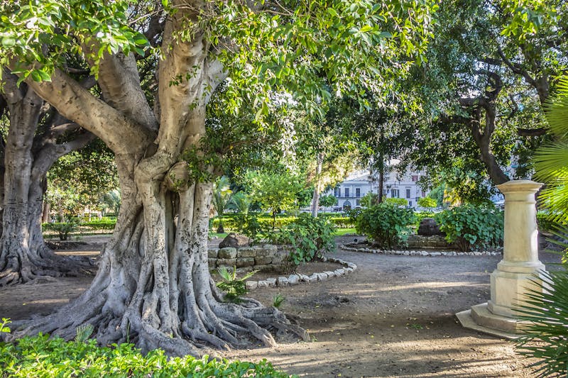 Piazza Marina - Parkanlage im historischen Kalsa-Viertel in Palermo - ©dbrnjhrj - stock.adobe.com