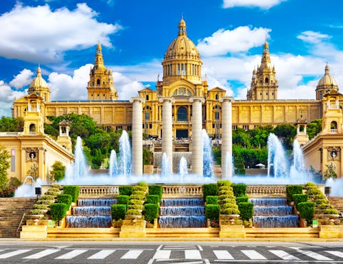 Nationalmuseum, Placa De Espanya, Montjuic – © BRIAN_KINNEY - stock.adobe.com