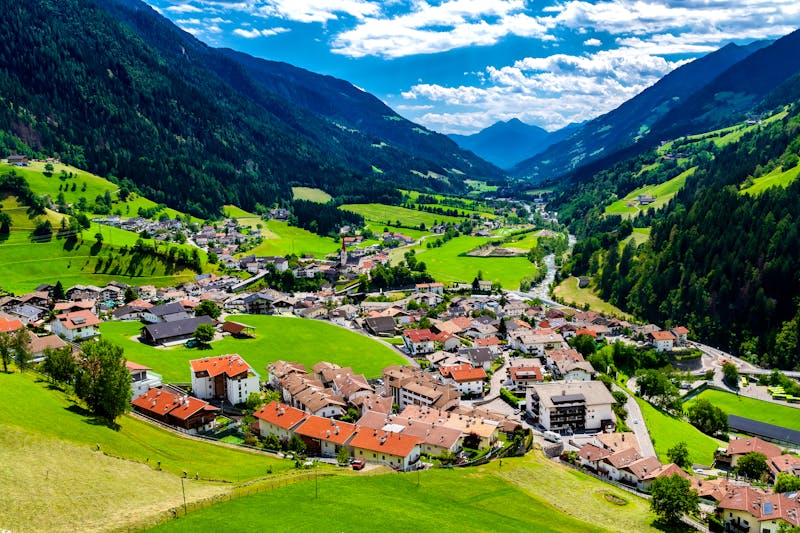 Blick ins Passeiertal bei Sankt Leonhard in Südtirol - ©mojolo - stock.adobe.com