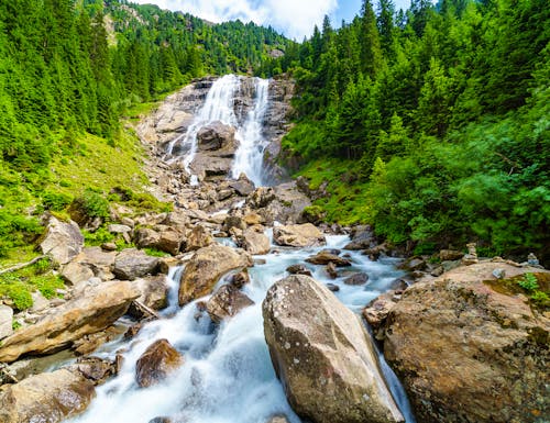 Grawa Wasserfall im Stubaital – © Stefan Kaulbarsch - stock.adobe.