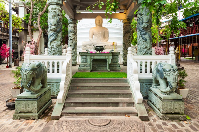 Buddha Statue im Gangarama-Tempel in Colombo - ©saiko3p - stock.adobe.com