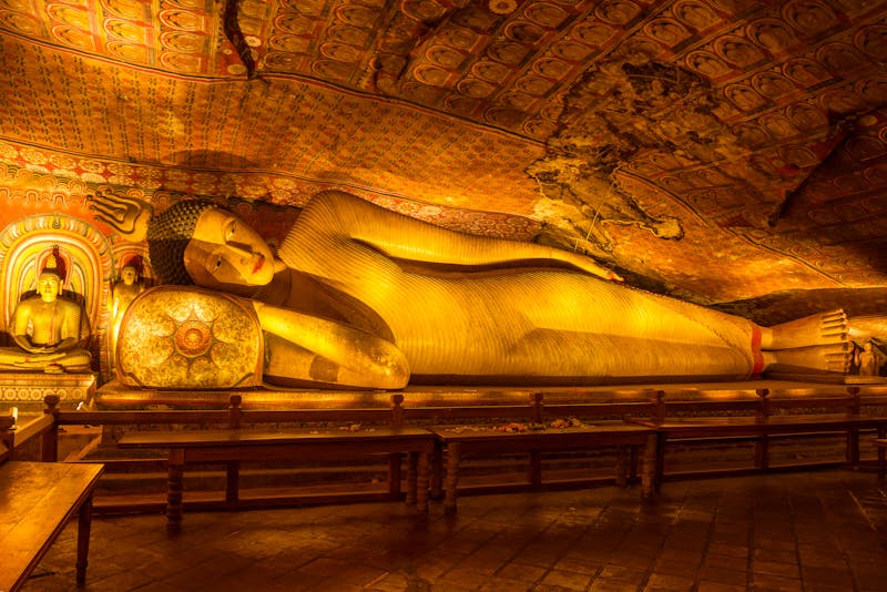 Liegender Buddha in den Höhlentempeln von Dambulla in Sri Lanka - ©sikaraha - stock.adobe.com