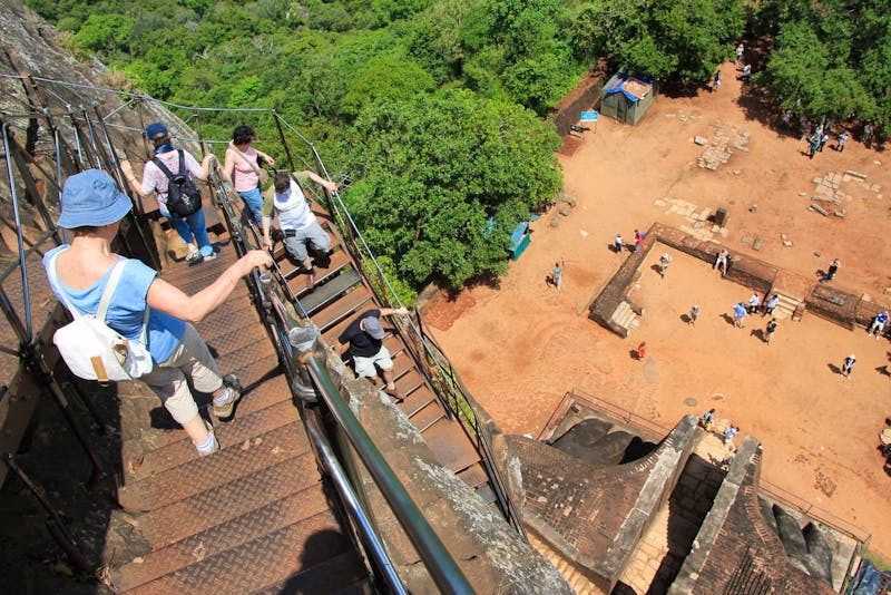 Abstieg von der Felsenfestung Sigiriya - ©Kristin Weigel - Eberhardt TRAVEL