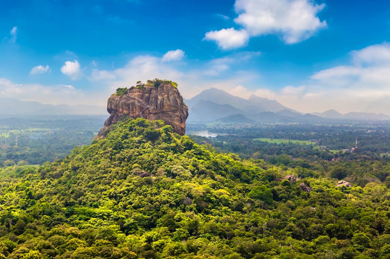 Der Löwenfelsen in Sigiriya im Inselinneren von Sri Lanka - ©Sergii Figurnyi - stock.adobe.com