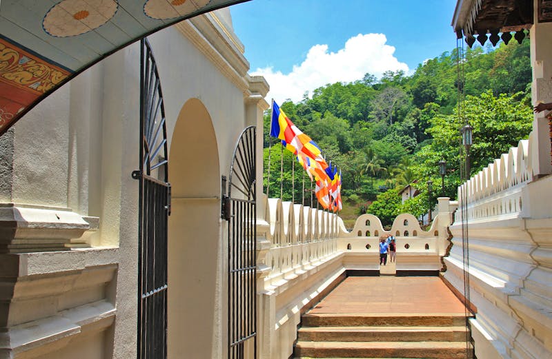 Besichtigung des Zahntempels in Kandy - ©Sylvia Ott - Eberhardt TRAVEL