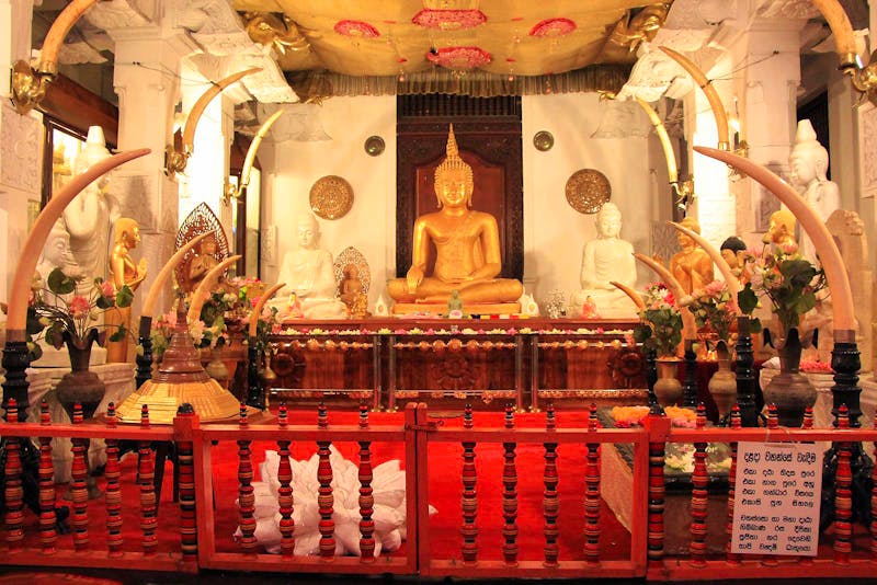 Im Heiligen Zahntempel von Kandy - das neue Schreinhaus - ©Kristin Weigel - Eberhardt TRAVEL