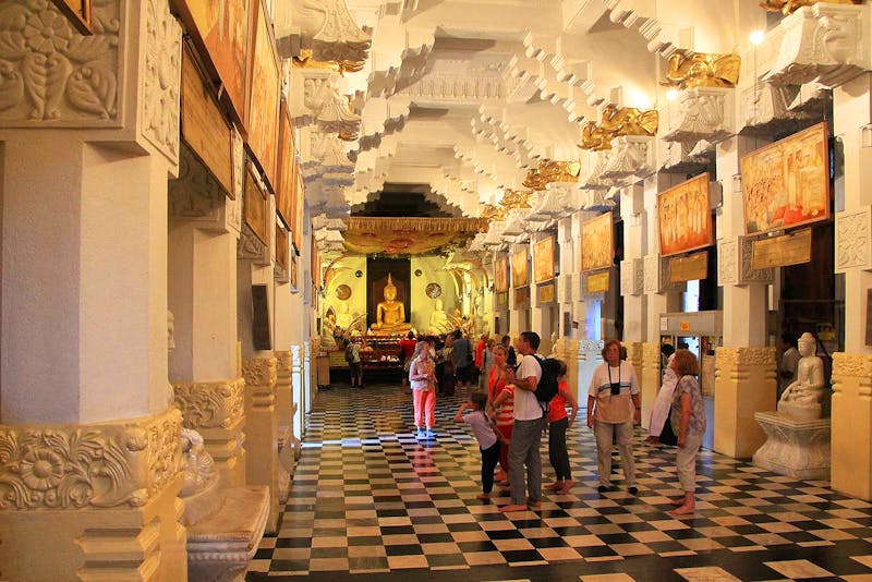 Im Heiligen Zahntempel von Kandy - das neue Schreinhaus - ©Kristin Weigel - Eberhardt TRAVEL