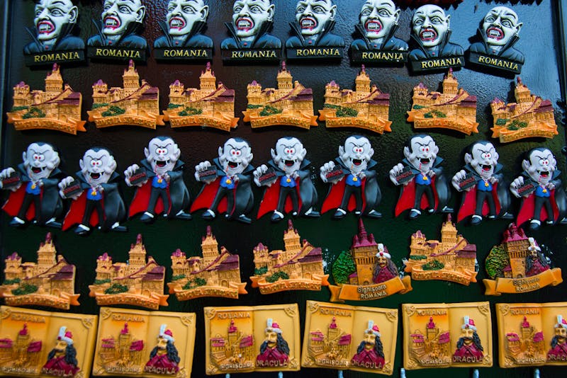 Dracula Souvenirs in Sighisoara in der Region Siebenbürgen - ©Anna ART - stock.adobe.com