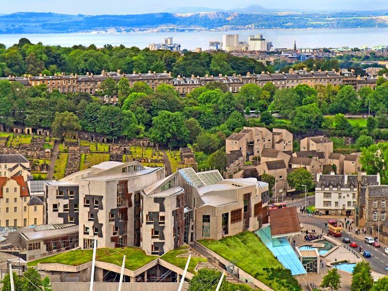 Neues schottisches Parlamentsgebäude - Holyrood in Edinburgh - ©Spiroview Inc. - stock.adobe.com