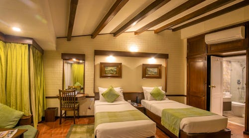 Fish Tail Lodge Zimmerbeispiel – © Copyright: Fishtail Lodge Pokhara