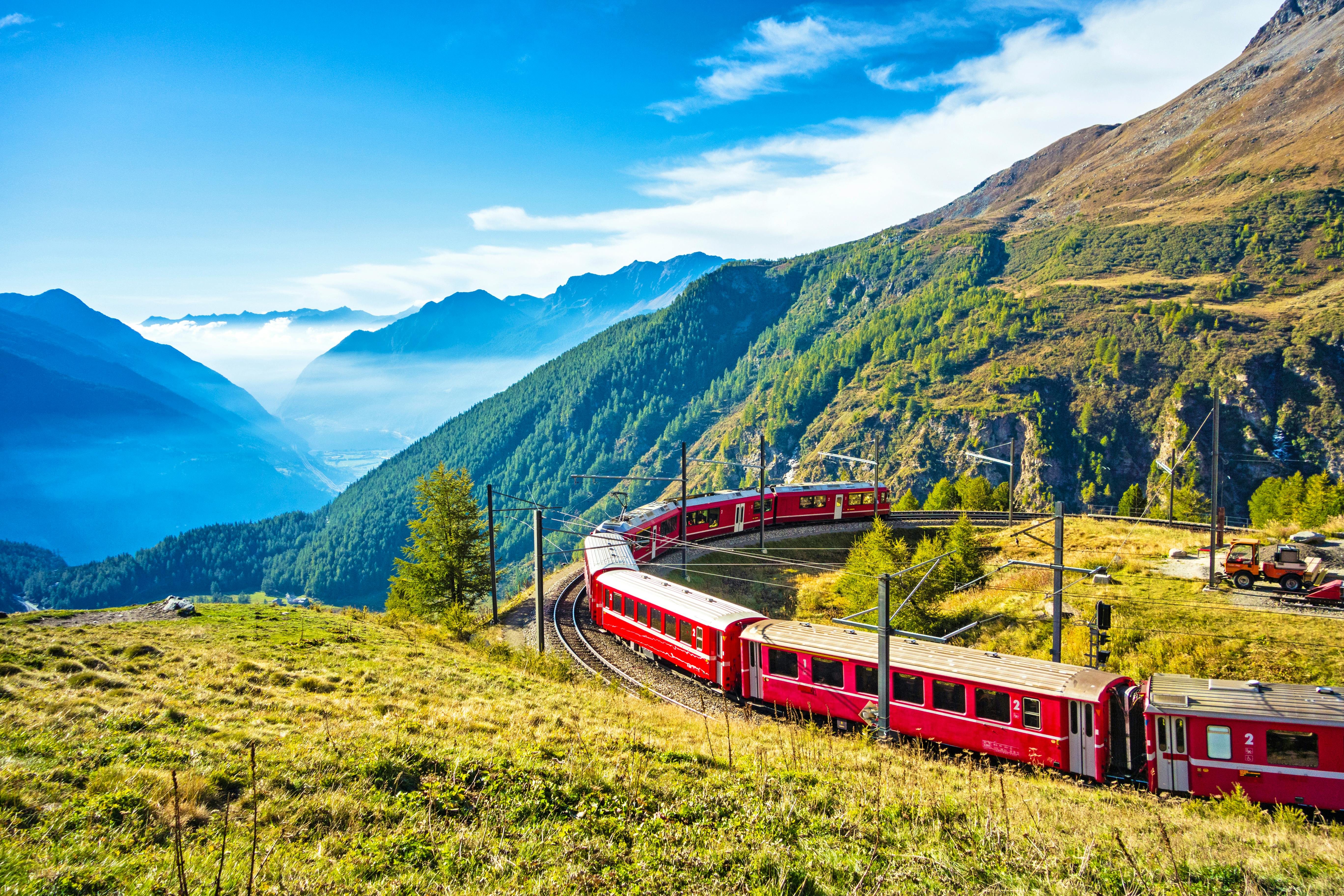 Graubünden, Schweiz - mit der Bahn von der Alp Grüm durch das Puschlav nach Tirano – © matho - stock.adobe.com