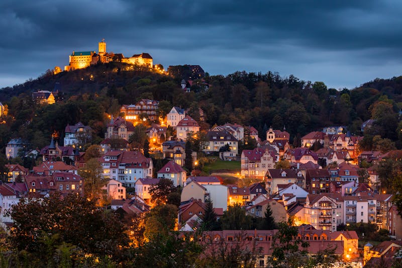 Blick auf Eisenach und die Wartburg am Abend - ©hecke71 - stock.adobe.com