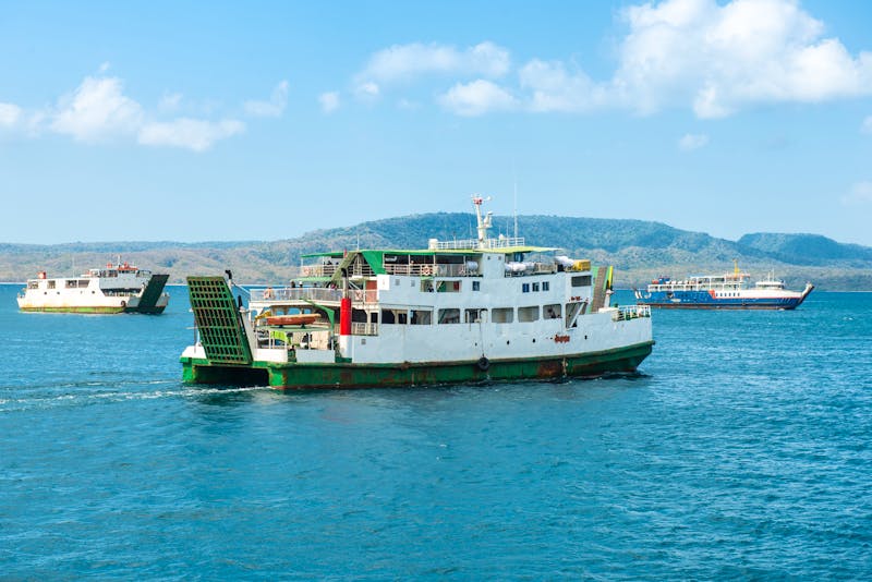 Fährschiffe vor Bali - ©boyloso - stock.adobe.com