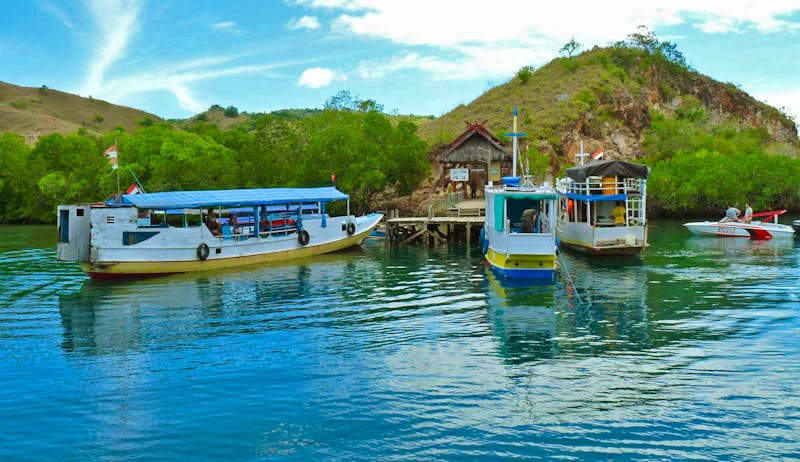 Bootsanleger auf der Insel Rinca - Komodo-Nationalpark - ©Frank Nimschowski - Eberhardt TRAVEL