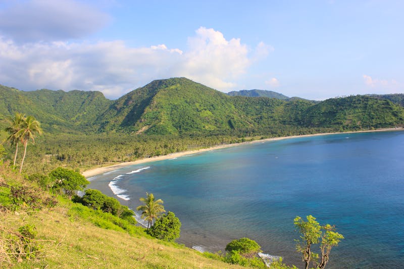 Malimbu Beach und Malimbu Hill auf Lombok - ©Mas Bro - stock.adobe.com