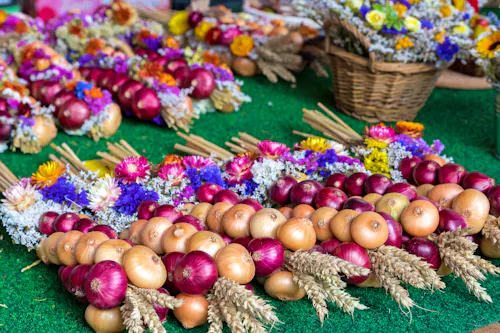 Zwiebelmarkt &ndash; &copy; mp1982_06 - stock.adobe.com