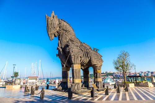 Kopie des hölzernen Pferdes von Troja in Canakkale - Türkei &ndash; &copy; Sergii Figurnyi - stock.adobe.com