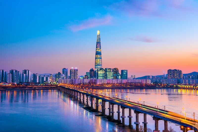 Han River in Seoul am Abend - ©sayan - stock.adobe.com