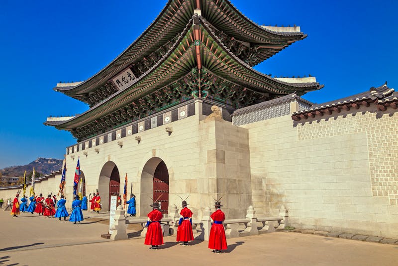 Wachablösung am Gyeongbokgung Palast in Seoul - ©f11photo - stock.adobe.com