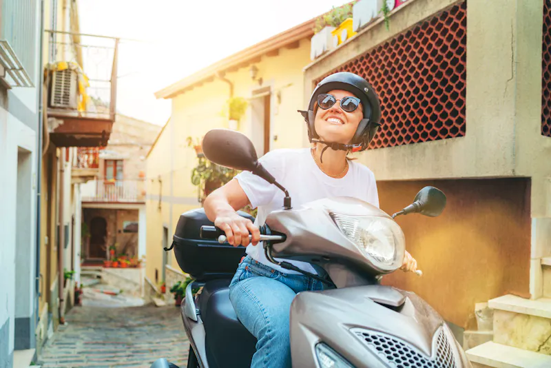 Vespa-Tour auf Sizilien - &copy;Soloviova Liudmyla - stock.adobe.com