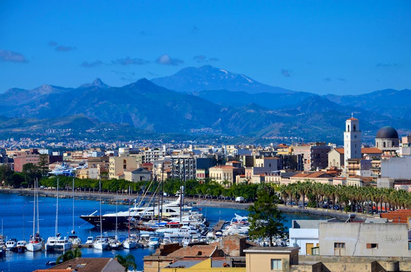 Hafen von Milazzo auf Sizilien - ©ClaudiaRMImages - stock.adobe.com