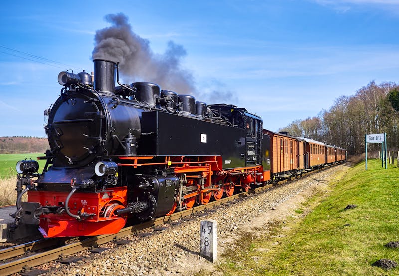 Rasender Roland auf Rügen - ©Manuel Schönfeld - stock.adobe.com