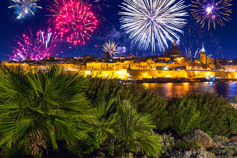 Valletta auf Malta - Feuerwerk über der Altstadt - ©Patryk Kosmider - stock.adobe.com