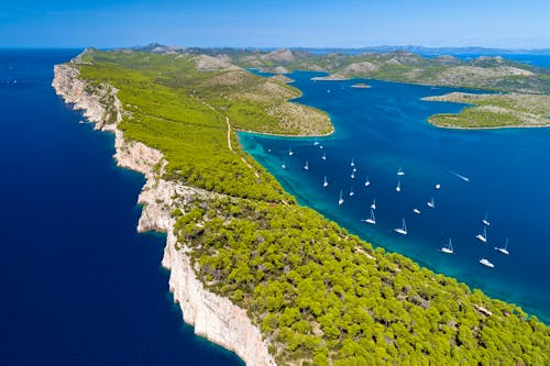 Steilklippen am Nationalpark Telascica - Kornaten &ndash; &copy; ventura - stock.adobe.com