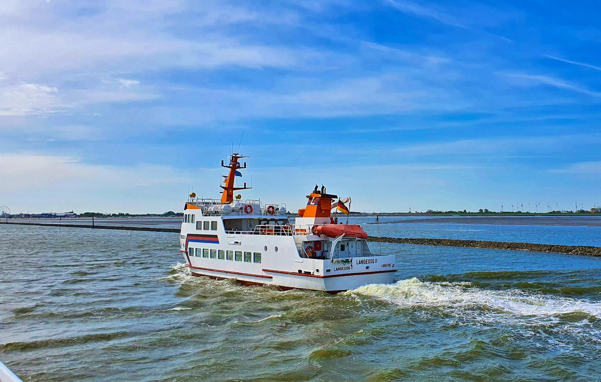 Fähre nach/von Langeoog - Ostfriesische Inseln - &copy;Marlies Thrum - Eberhardt TRAVEL