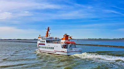 Fähre nach/von Langeoog - Ostfriesische Inseln - ©Marlies Thrum - Eberhardt TRAVEL