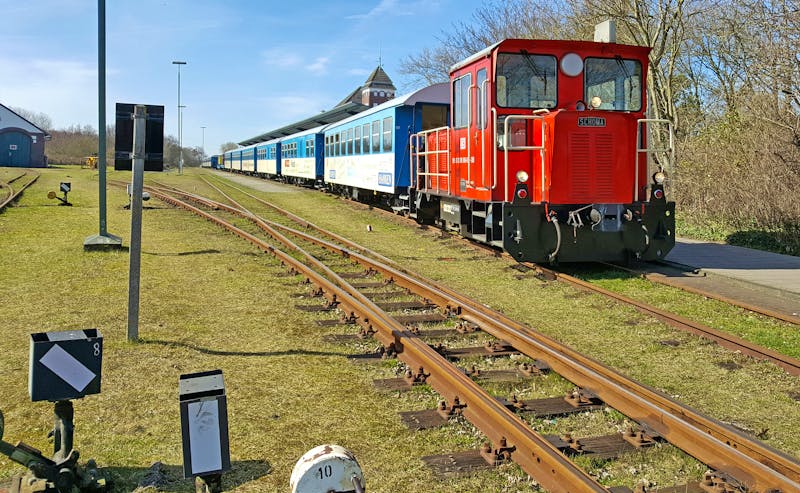 Inselbahn auf Wangerooge - ©sievert - stock.adobe.com