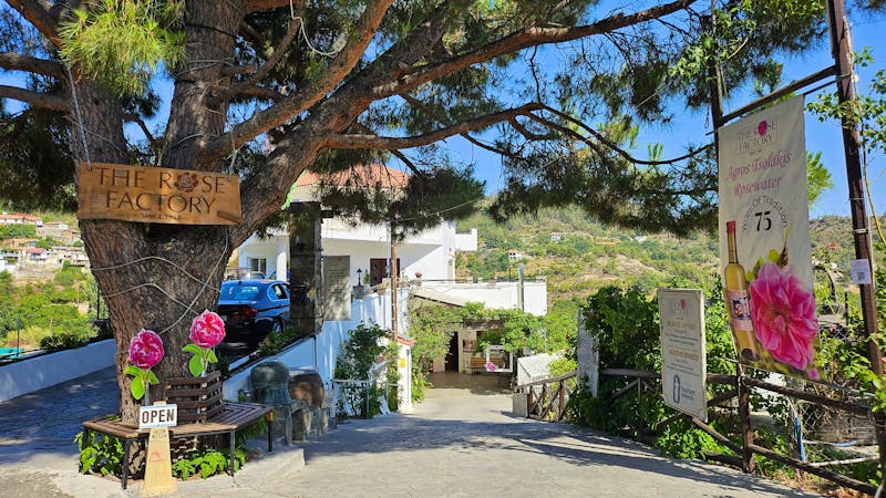 Rosenmanufaktur in Agros im Troodosgebirge - Typern - ©Franziska Bergmann (Eberhardt TRAVEL)