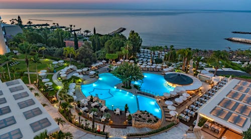 Mediterranean Beach Hotel – © Mediterranean Beach Hotel