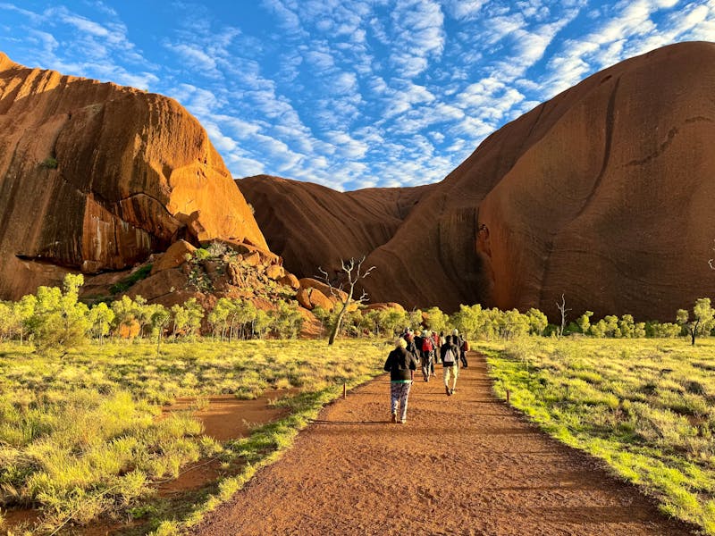 Spaziergang am Uluru, Australien - ©Andreas Wolfsteller - Eberhardt TRAVEL