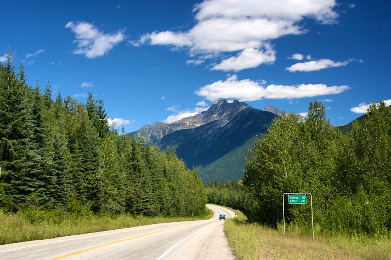 Trans Canada Highway im Mount Revelstoke Nationalpark - ©Tupungato - stock.adobe.com