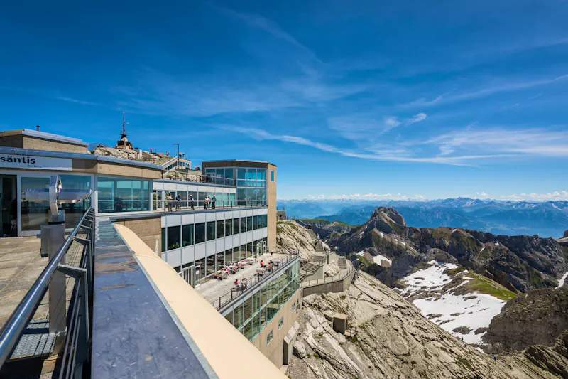 Panoramarestaurant auf dem Säntis in der Schweiz - &copy;Daniel Ammann - Säntis-Schwebebahn AG