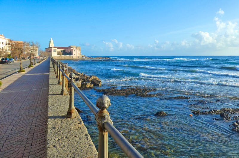 Am Strand von Acciaroli am Thyrrenischen Meer - ©Ria Heilmann - Eberhardt TRAVEL