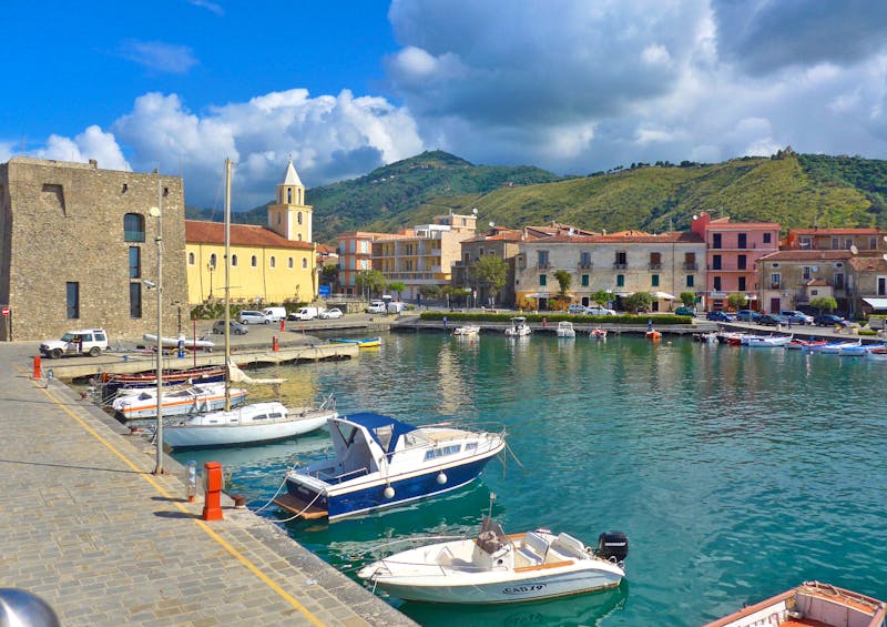 Hafen von Acciaroli in der Provinz Salerno - ©Ria Heilmann - Eberhardt TRAVEL