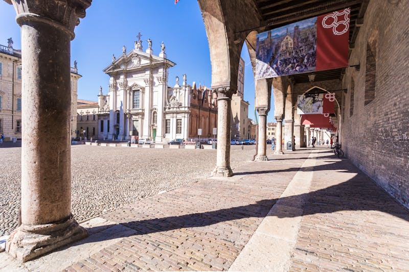 Kathedrale in Mantua  - ©EyesTravelling - stock.adobe.com