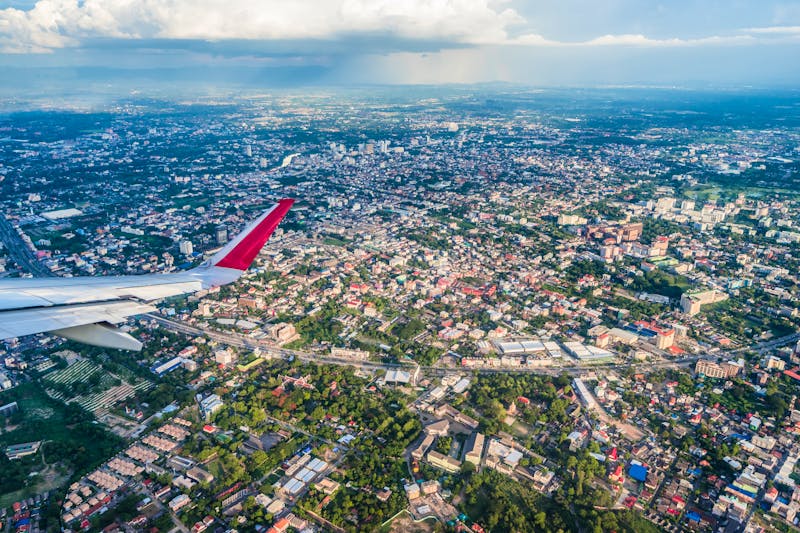 Blick aus dem Flugzeuch auf die City von Chiang Mai  - ©06photo - stock.adobe.com