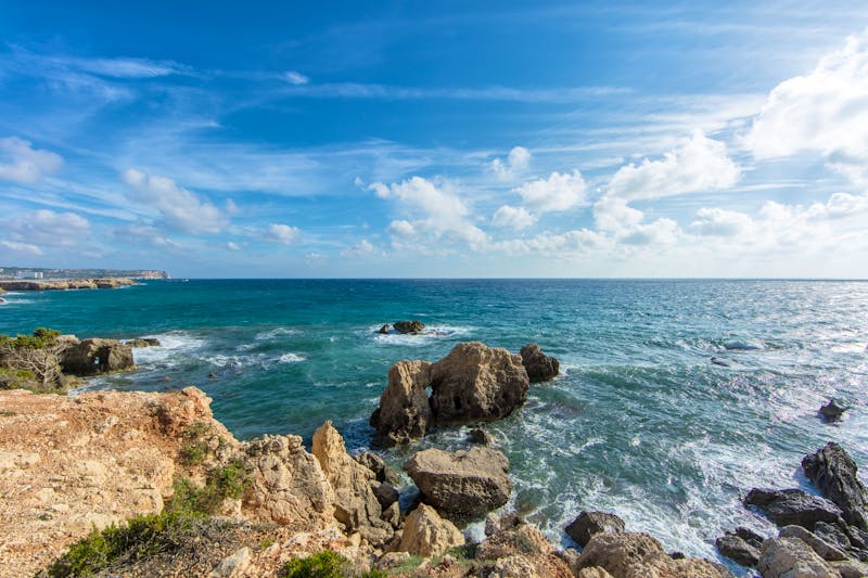 Strand von Sant Tomas auf Menorca - ©Michael Eichhorn - stock.adobe.com