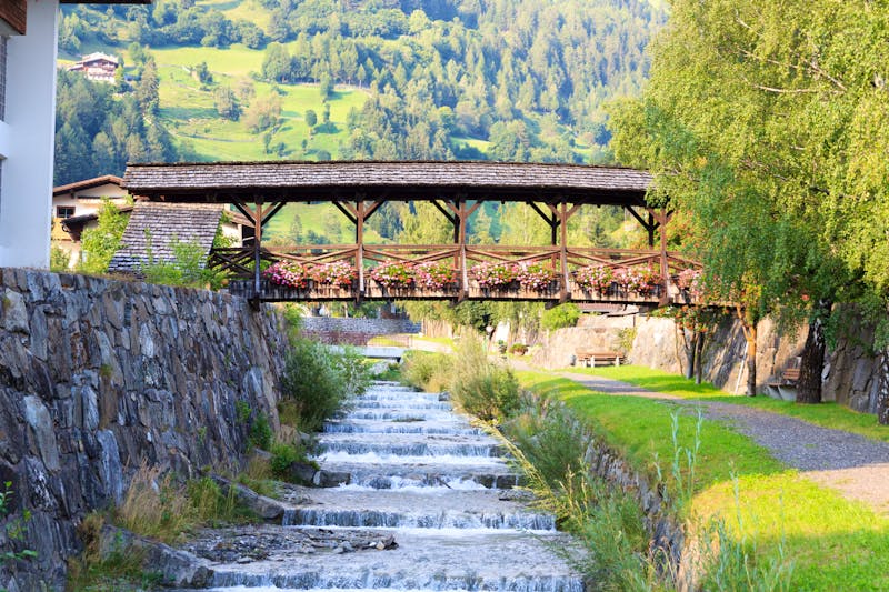 Bretterwandbach mit Brücke in Matrei in Osttirol - ©johannes86 - stock.adobe.com