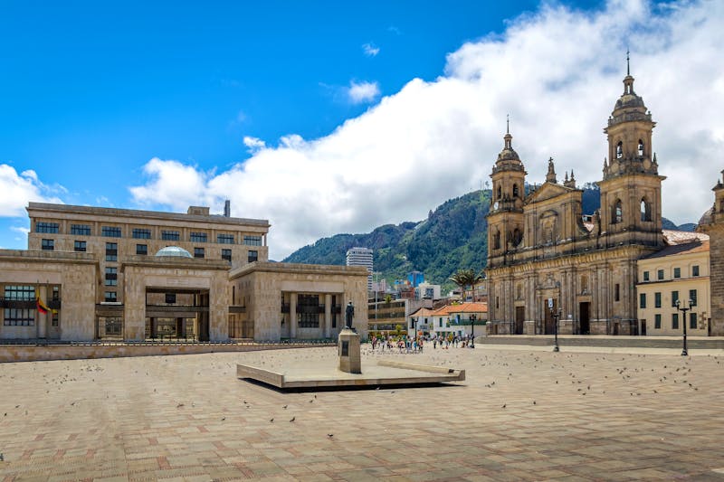 Bolivar Platz mit Kathedrale und Justizpalast in Bogota  - ©diegograndi - stock.adobe.com