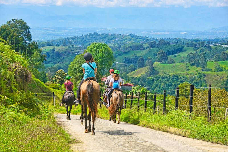 Ausritt im Cocora-Tal - ©raquelm. - stock.adobe.com