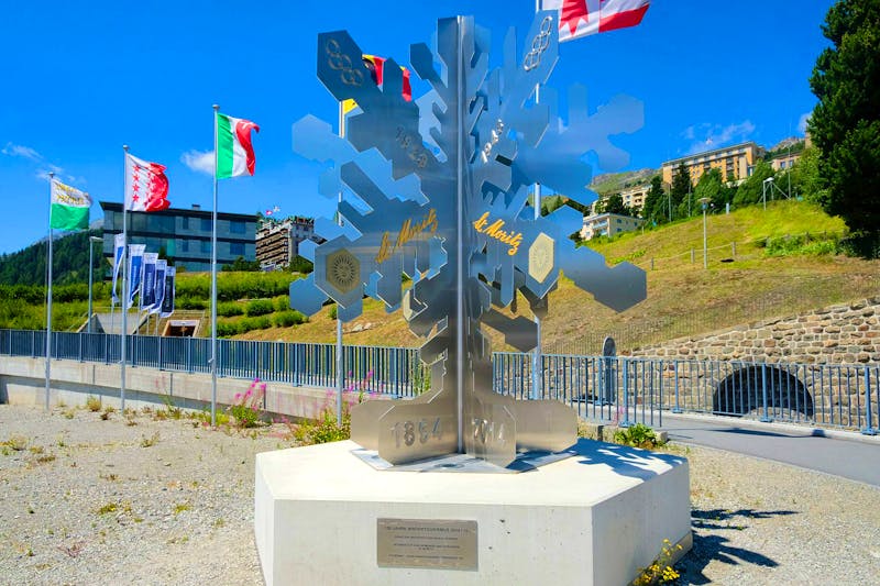 Wintersport-Denkmal in St. Moritz - ©Eberhardt TRAVEL