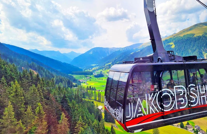 Seilbahnfahrt auf das Jakobshorn bei Davos - ©Katrin Deutschbein - Eberhardt TRAVEL