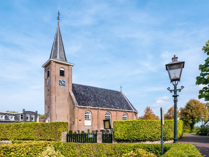 Kirche im Dorf Earnewald - Friesland  - ©Jeannette Tas, Netherlands - stock.adobe.com
