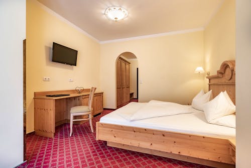 Hotel Berghof Mayrhofen - Strandard-Doppelzimmer  &ndash; &copy; Ing  Thomas Buchberger