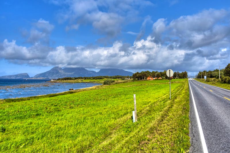 Küstenstraße Kystriksveien im Nordwesten Norwegens - ©TRFilm - stock.adobe.com